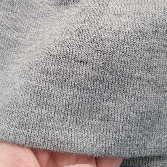 NWOT Grey Slouchy Beanie - Picture 3 of 5